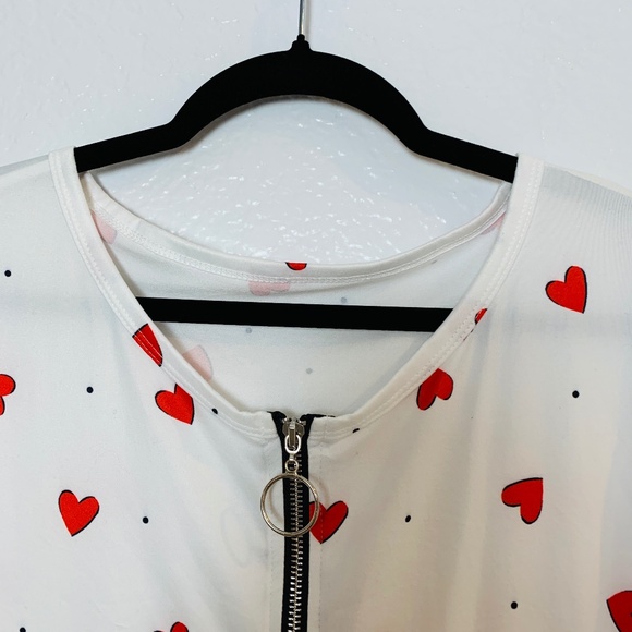 Heart Print Top Womens 3XL White Long Sleeve With Zipper Pull Valentines Love - Picture 2 of 12